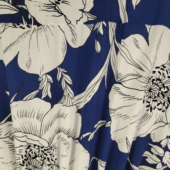 Kimchi Blue Floral Romper - Picture 7 of 16